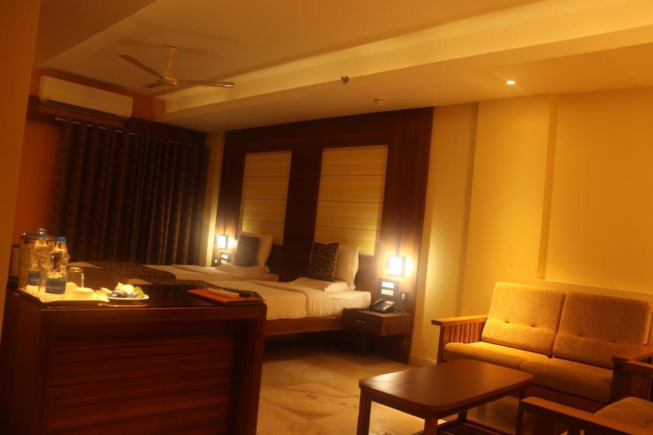 Hotel Madhuvan Serai Manipal Exterior photo